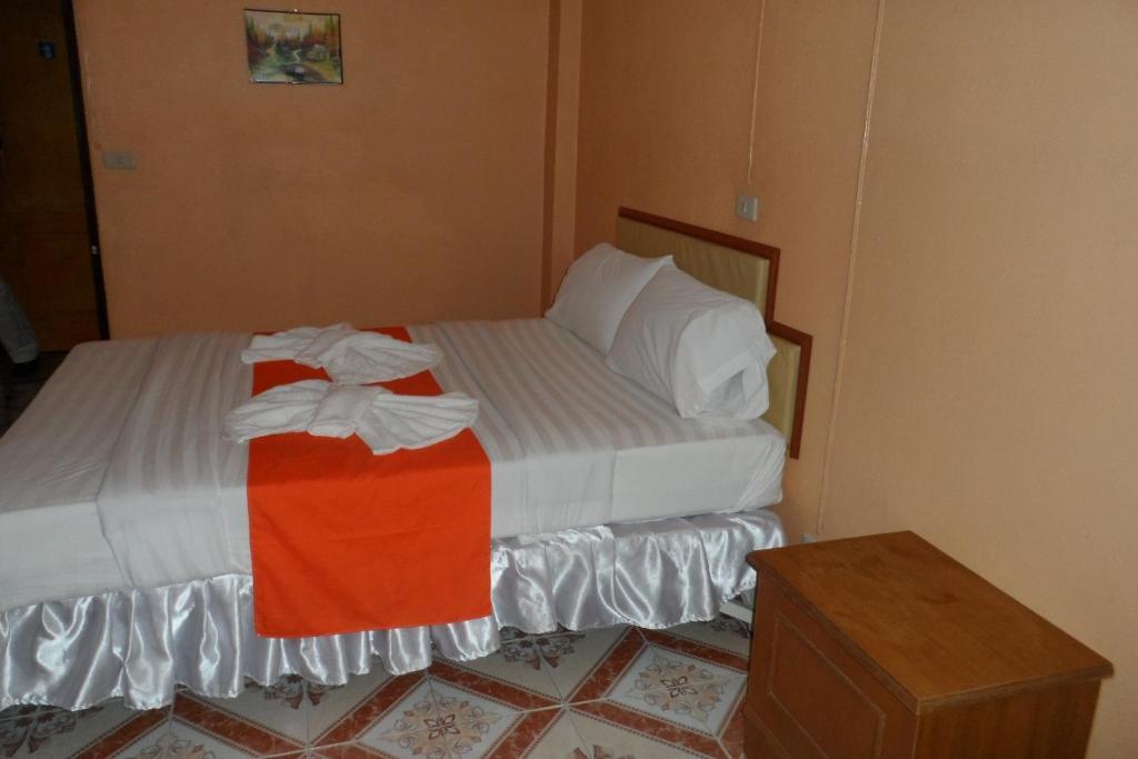 Nam Pueng Place 1 تْشينسينْ الغرفة الصورة